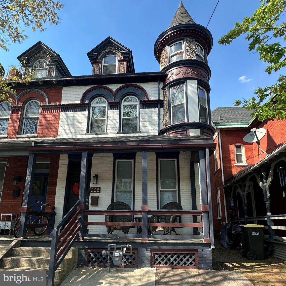 305 Lemon Street - Photo 1