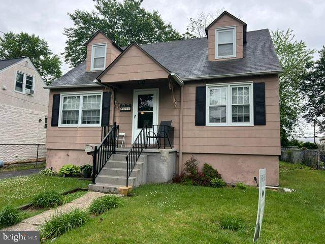 698 Washington Avenue - Photo 1