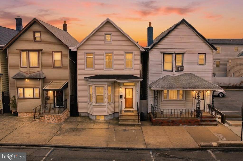209 Hamilton Street - Photo 1