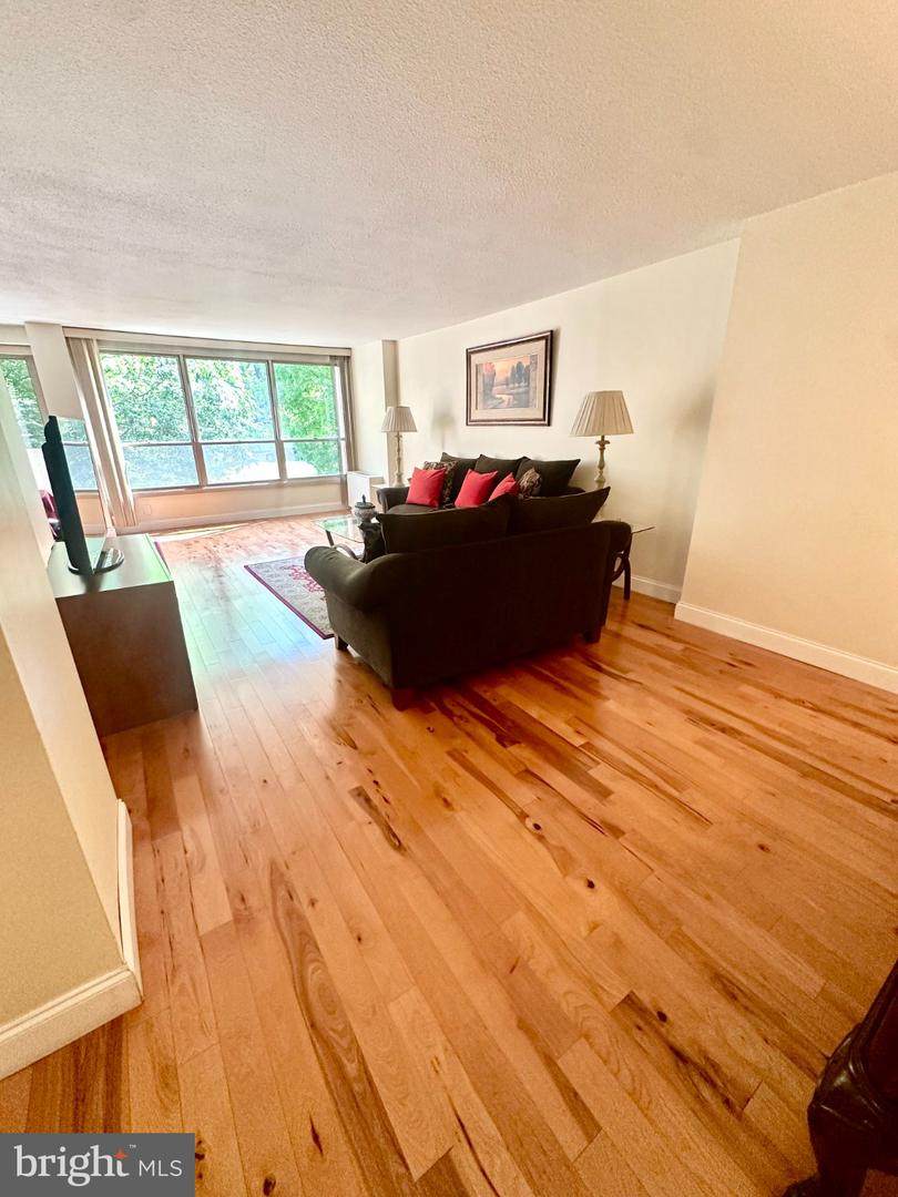 1001 City Avenue - Photo 1