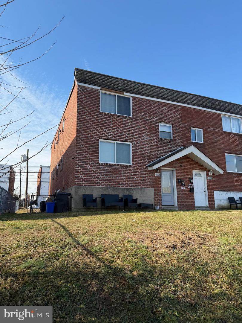 3326 Primrose Road - Photo 1