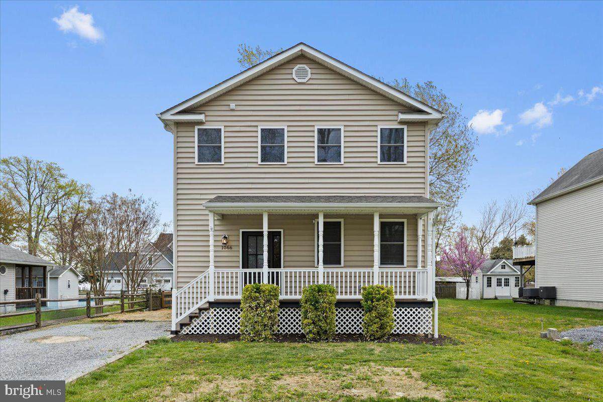 1066 Walnut Avenue - Photo 1