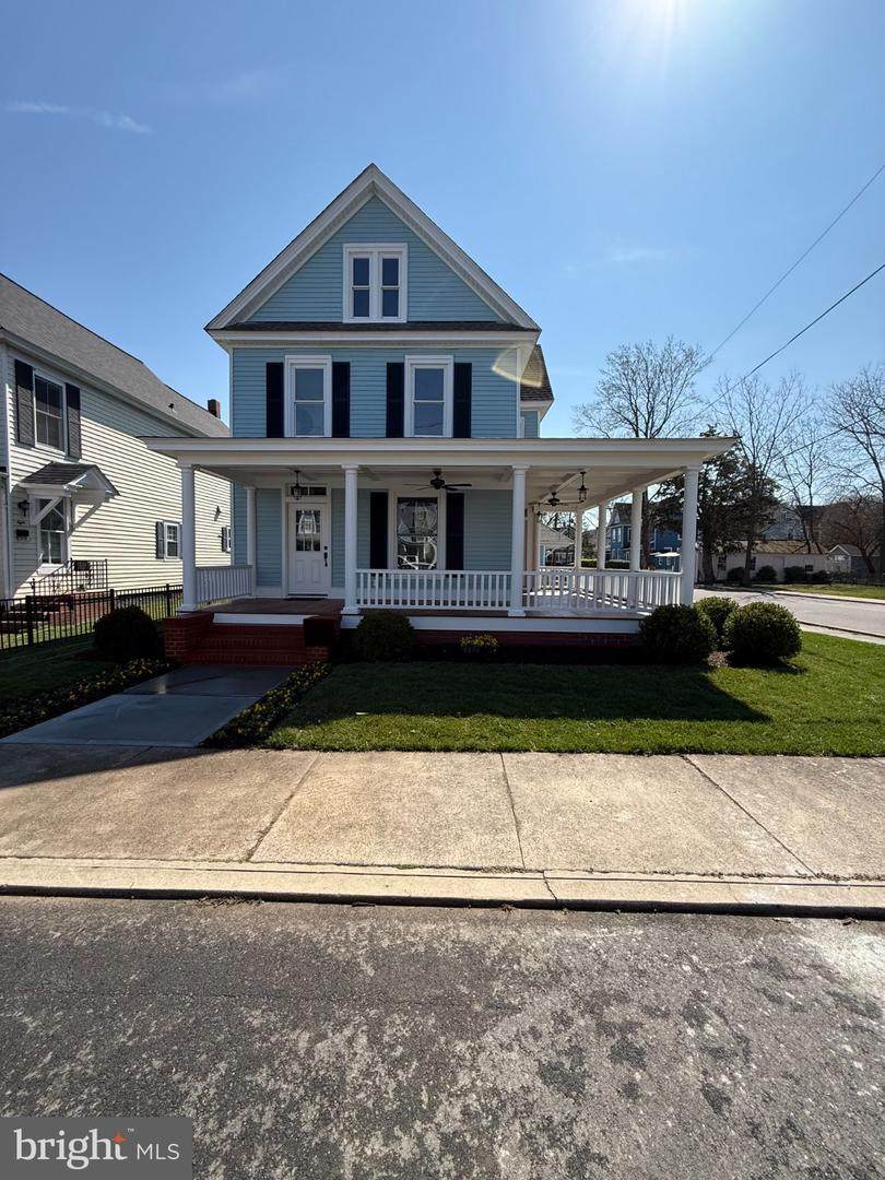 10 End Avenue - Photo 1
