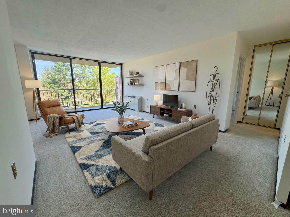 801 Yale Avenue - Photo 1