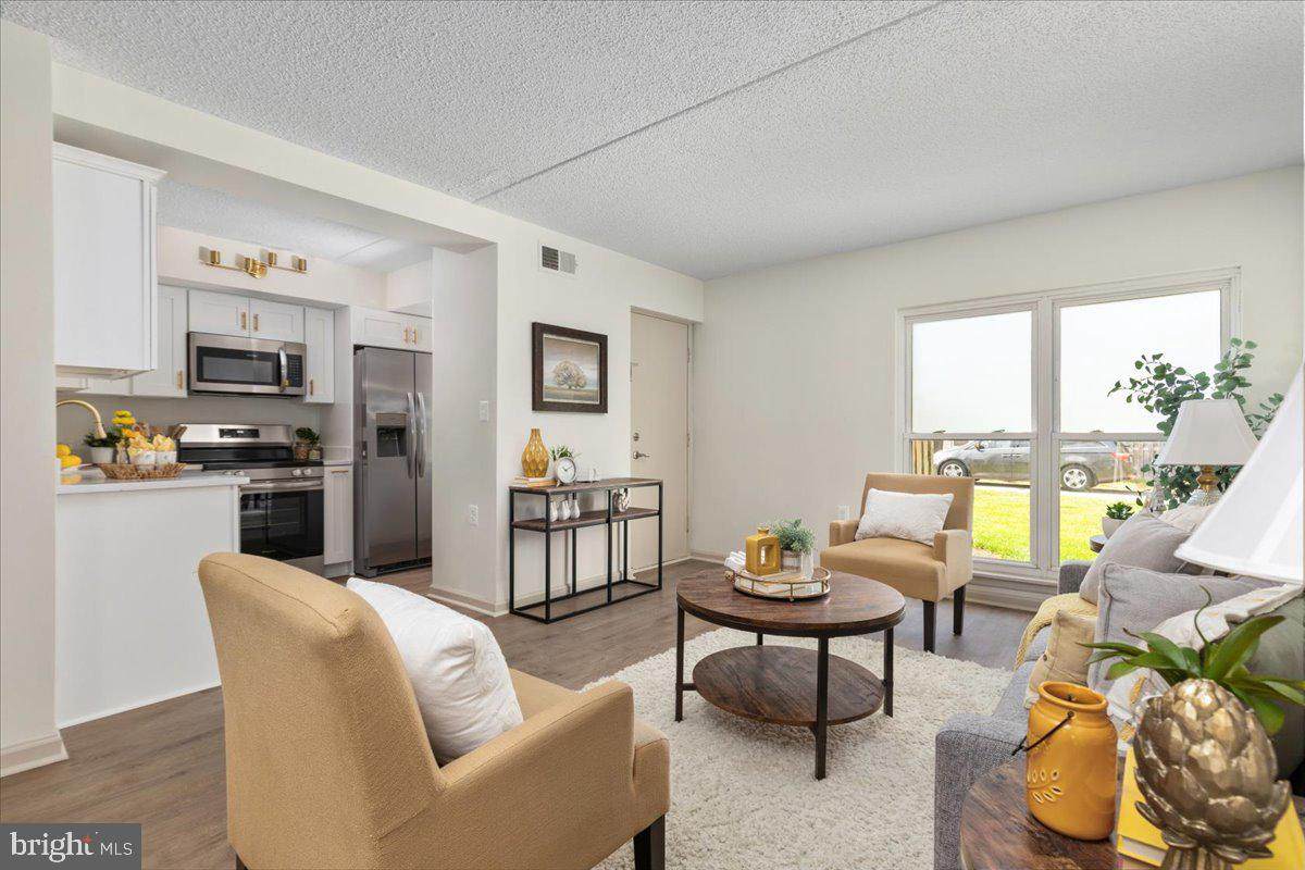 8601 Sacramento Drive - Photo 1