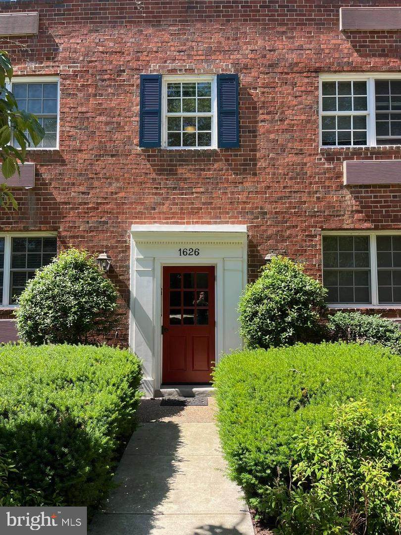 1626 Abingdon Drive - Photo 1