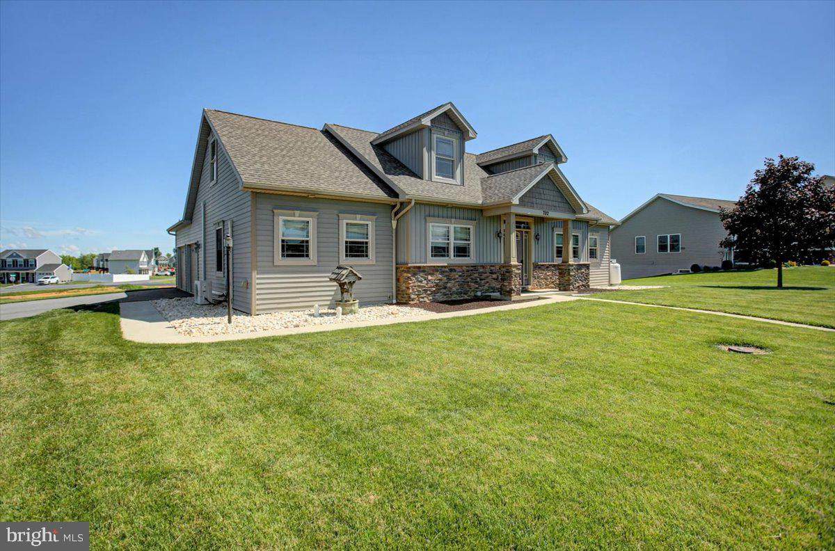 702 Southwood Drive - Photo 1