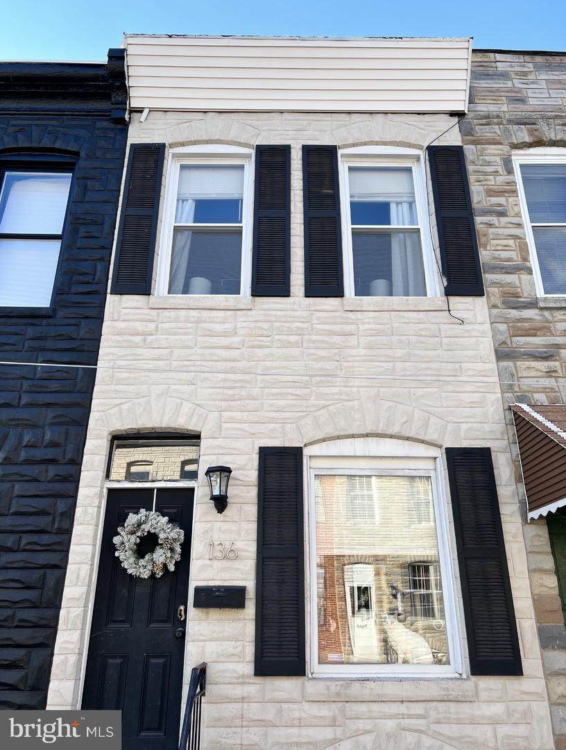 136 Curley Street - Photo 1