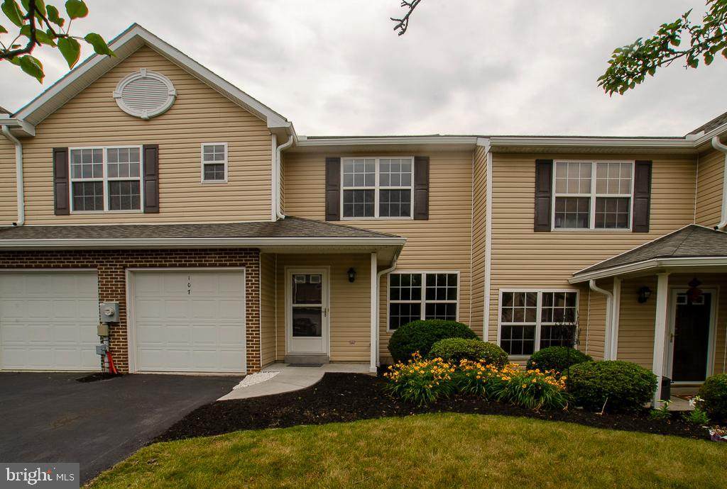 107 Peregrine Lane - Photo 1