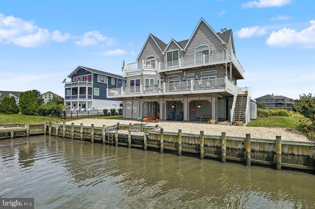 38884 Cove Court - Photo 1