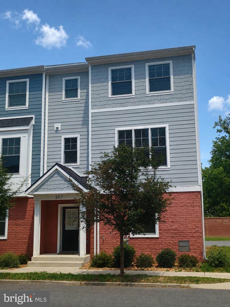 307 Charles Street - Photo 1