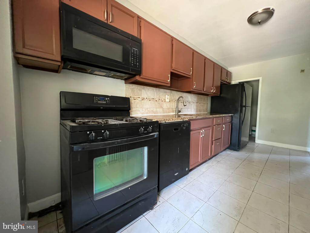 2980 Cornwall Road - Photo 1