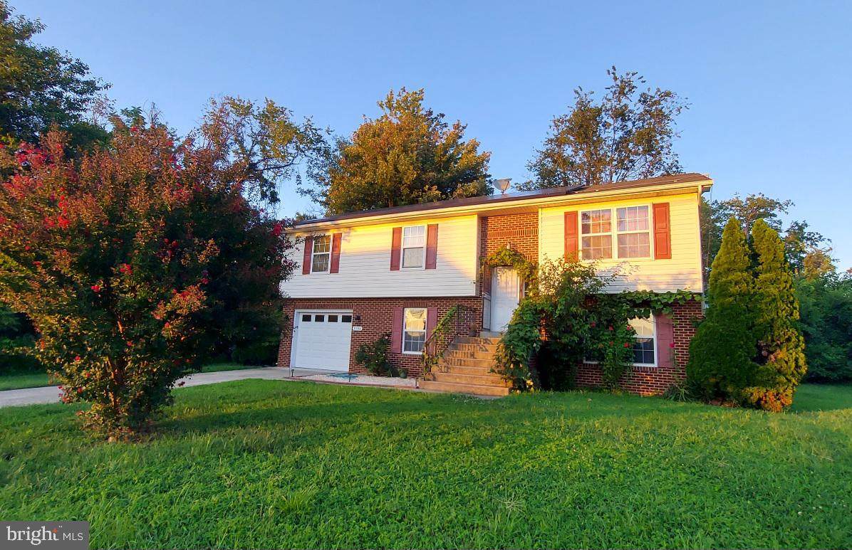 8904 Ballard Lane - Photo 1
