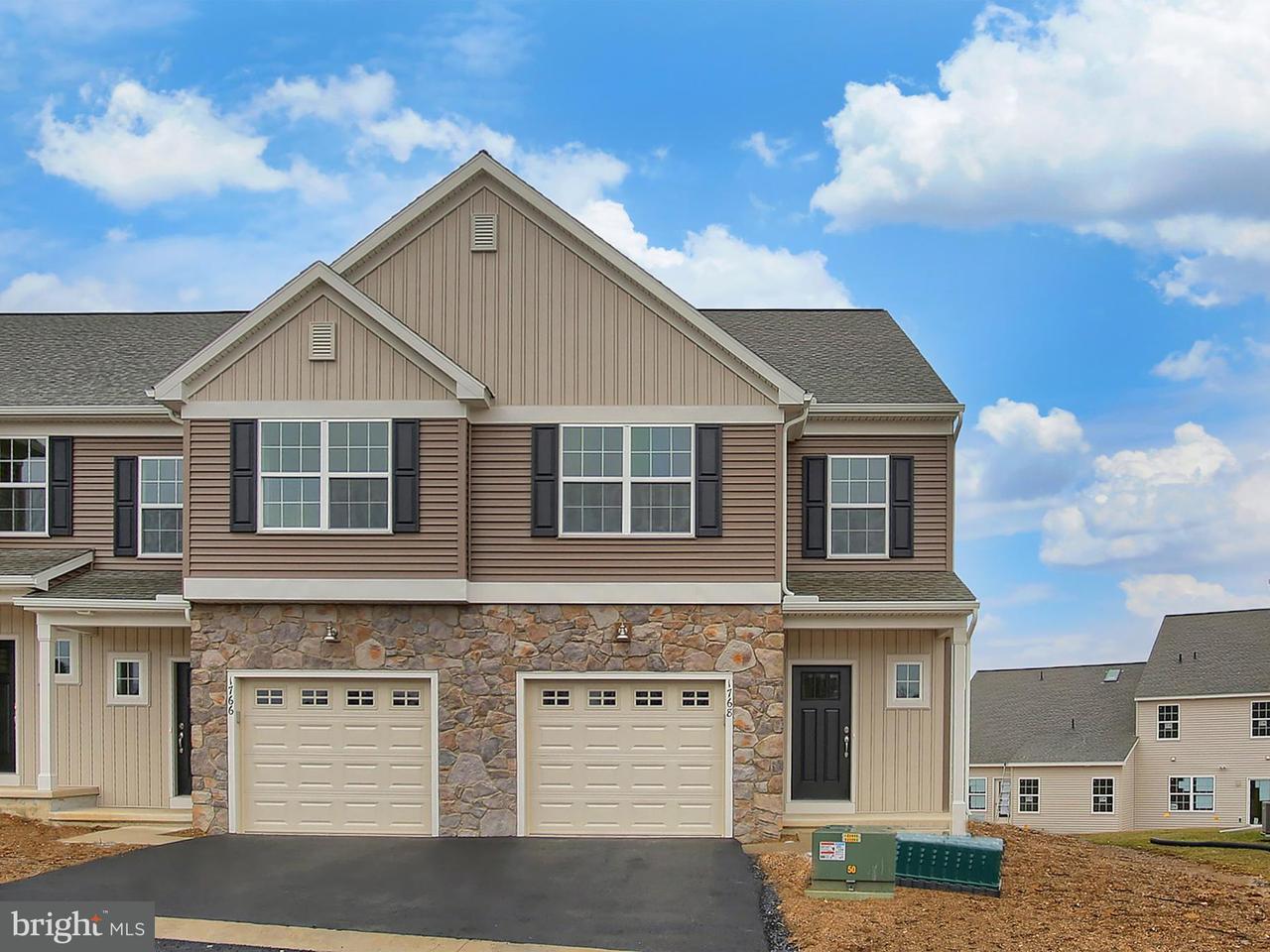 1768 Fairbank Lane - Photo 1