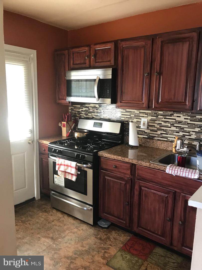 2300 Dukeland Street - Photo 1