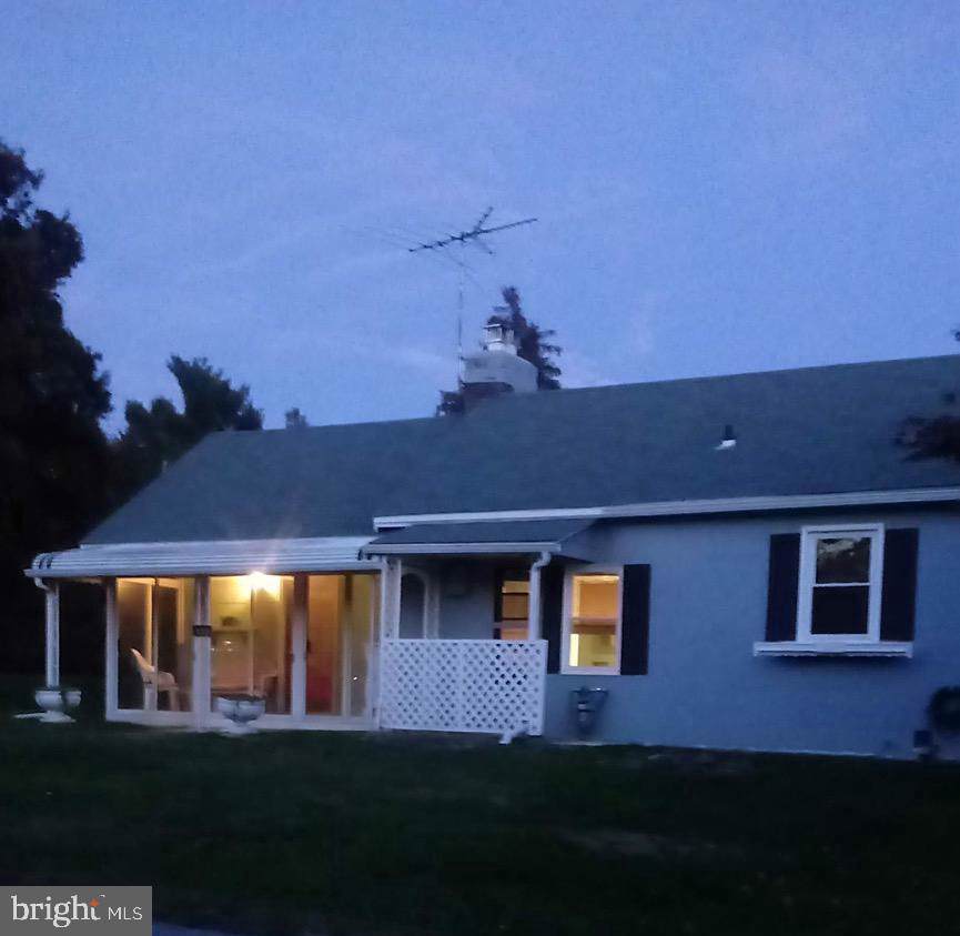 223 Warren Road - Photo 1
