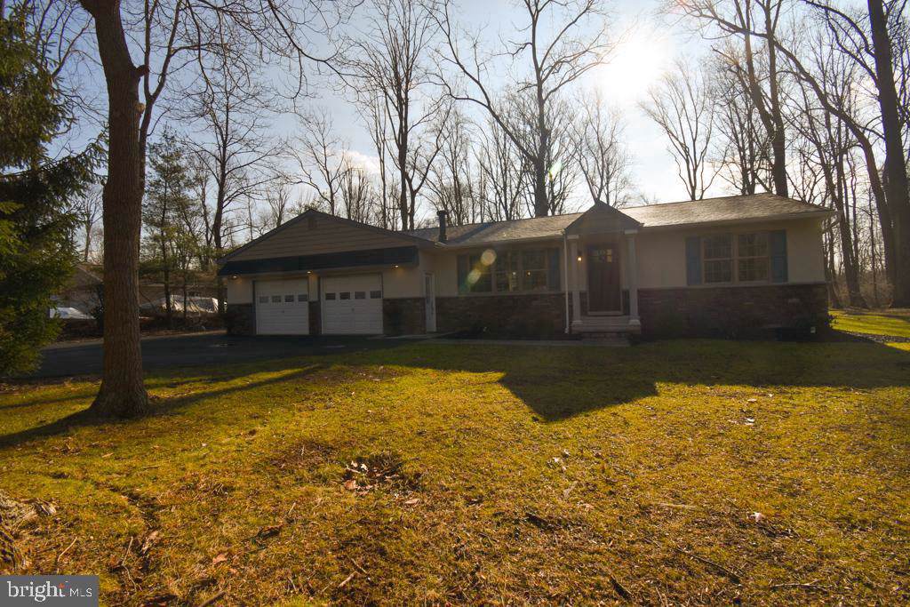 1139 Roundhouse Road - Photo 1