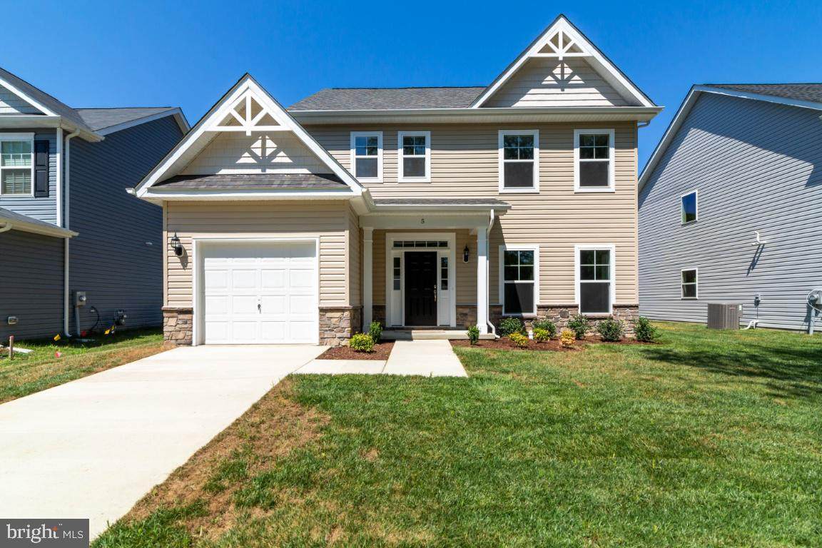 5 Stuart Place - Photo 1