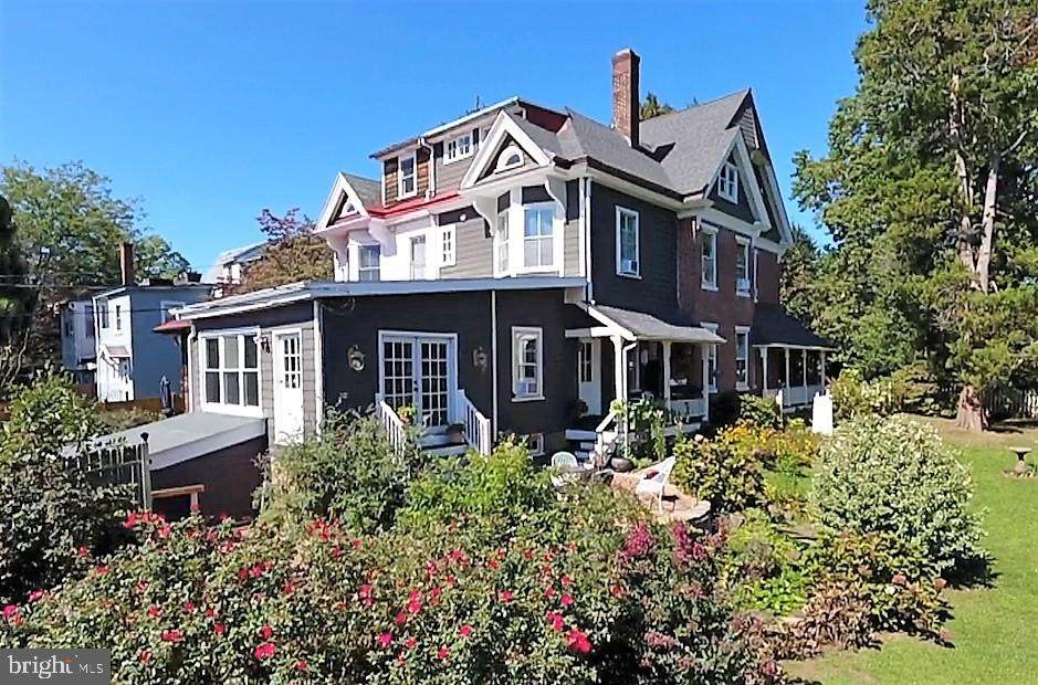 332 Union Street - Photo 1