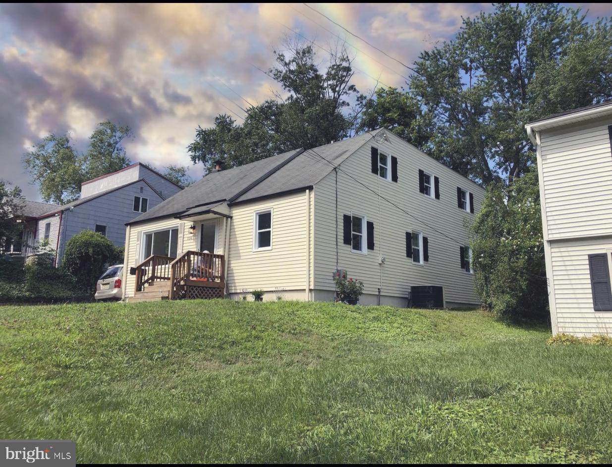 104 Carolina Avenue - Photo 1