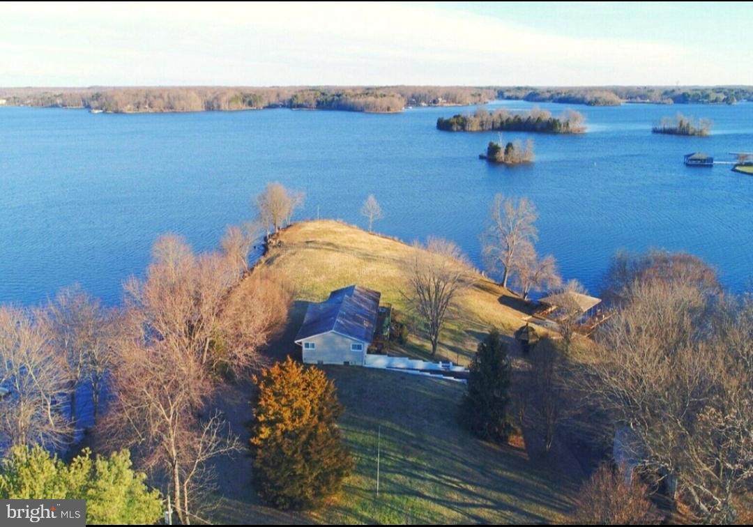 138 Lake Court - Photo 1