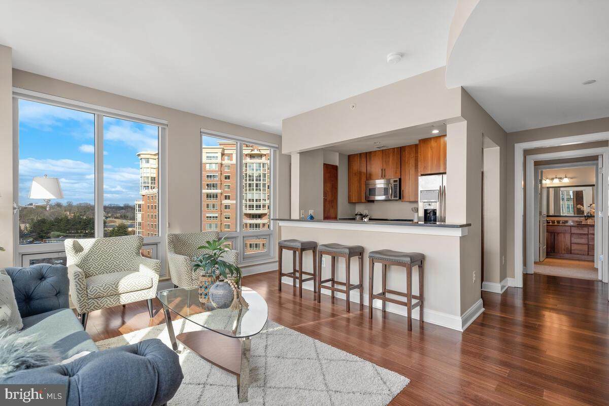 2050 Jamieson Avenue - Photo 1