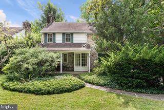 544 Montgomery Avenue - Photo 1
