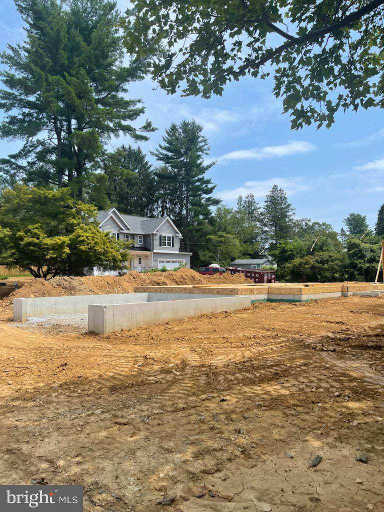 841 S. High Street - Photo 1