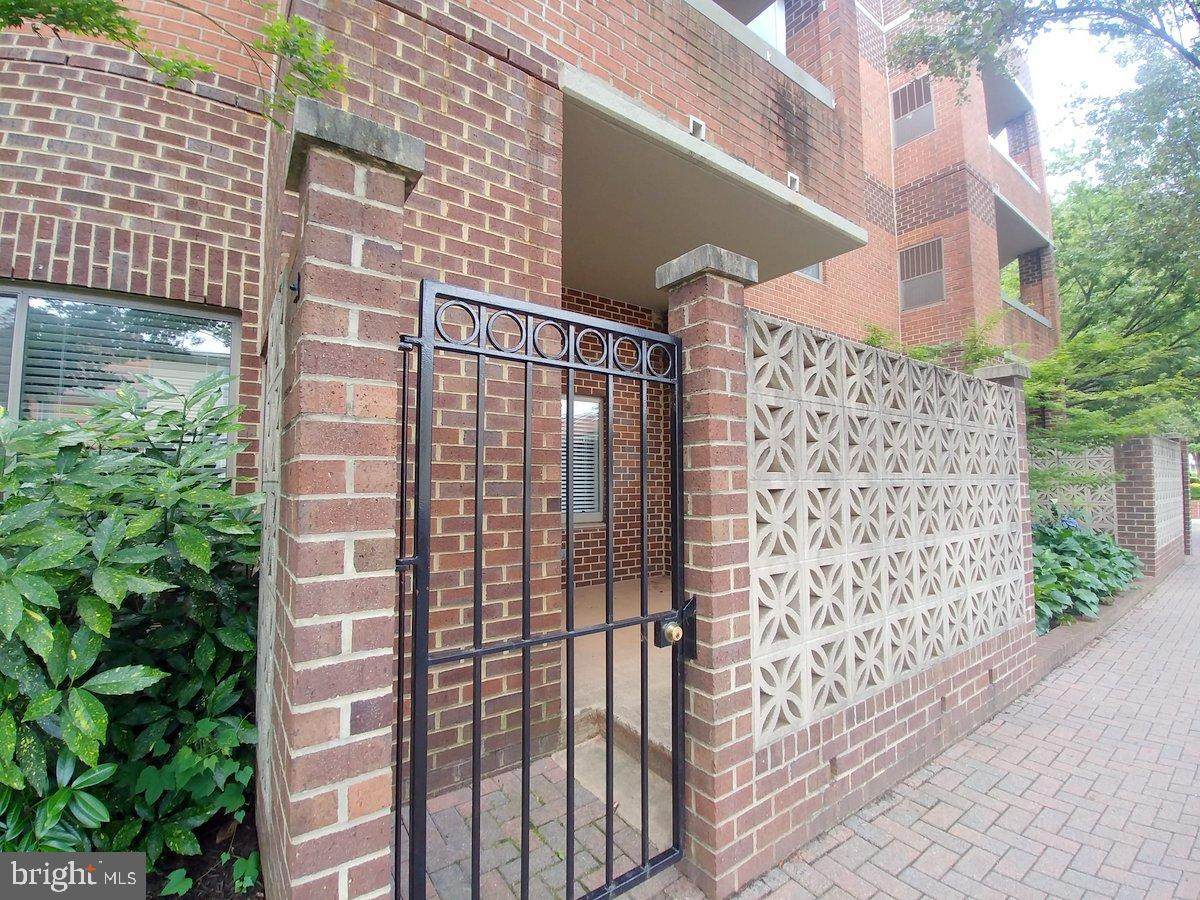 1050 Stuart Street - Photo 1