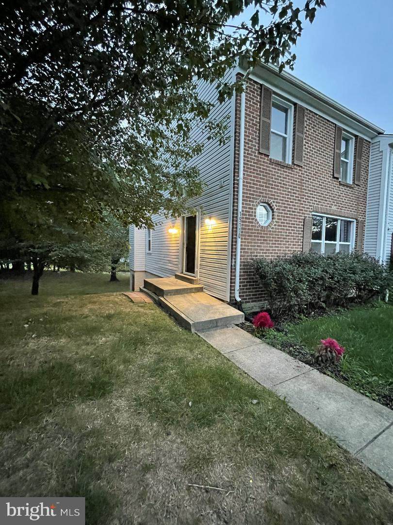 19110 Kinglet Place - Photo 1
