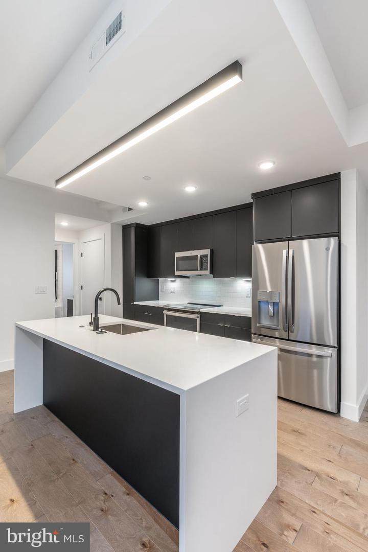 1501 31ST Street - Photo 1