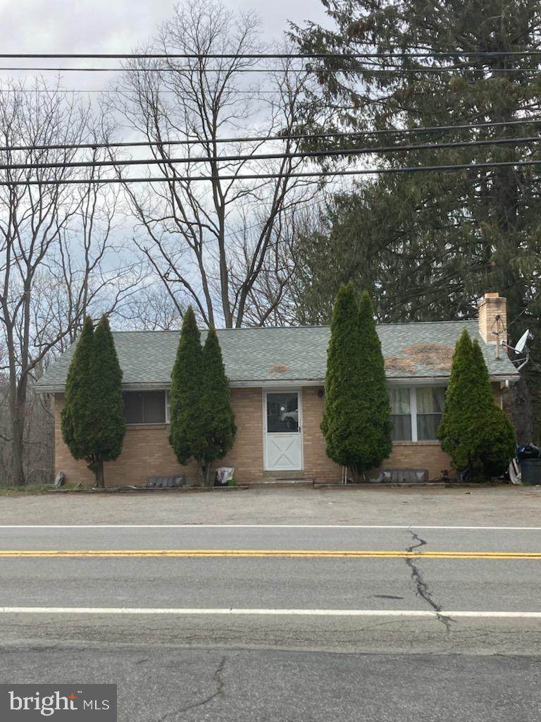 2556 Delaware Drive - Photo 1
