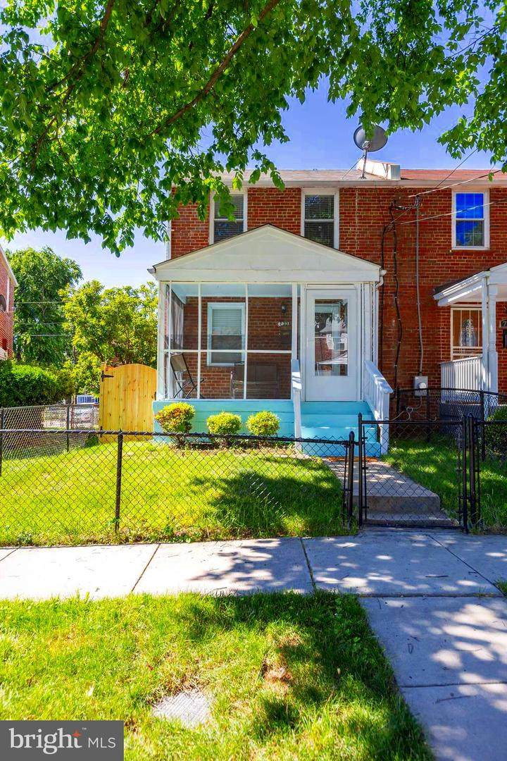 733 Faraday Place - Photo 1