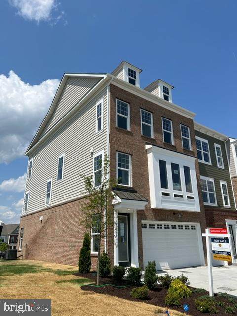 42928 Running Creek Square - Photo 1