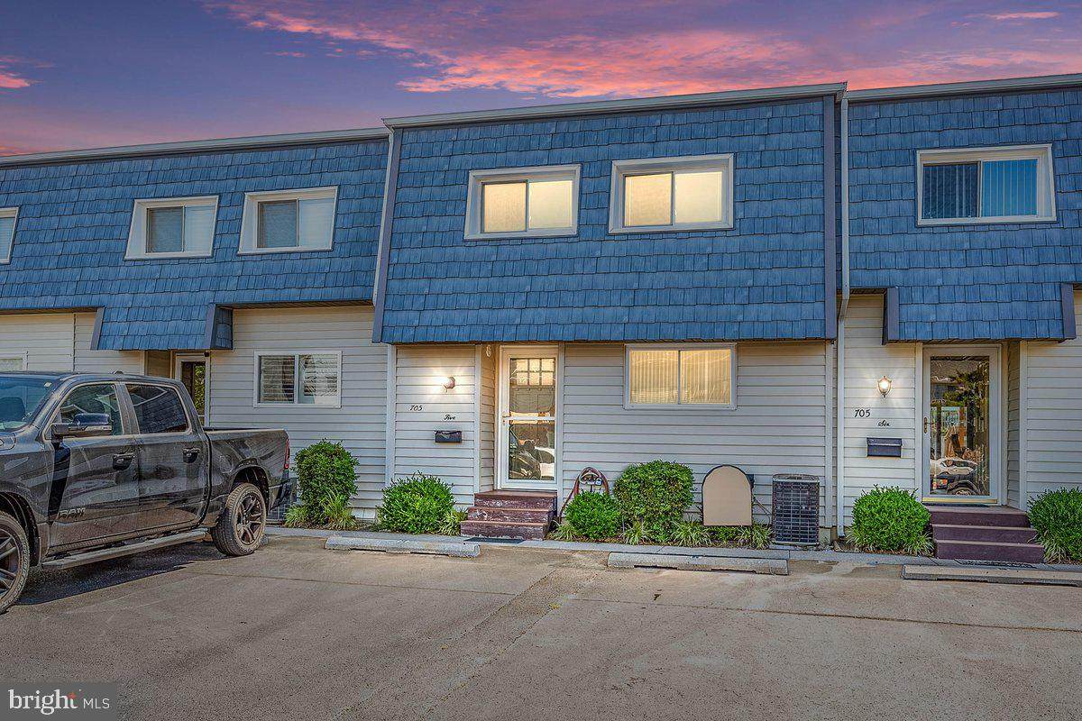 705 Mooring Road - Photo 1