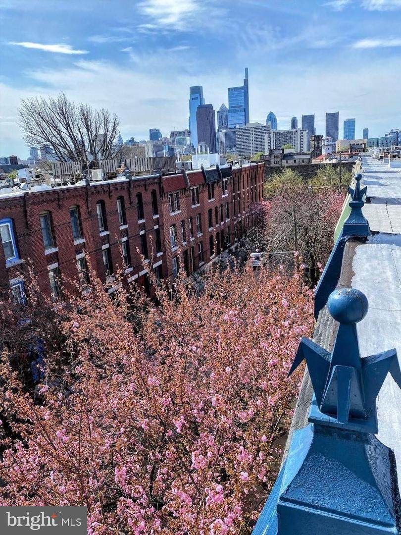 826 21ST Street - Photo 1