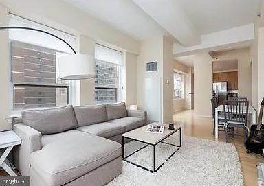 1425 Locust Street - Photo 1