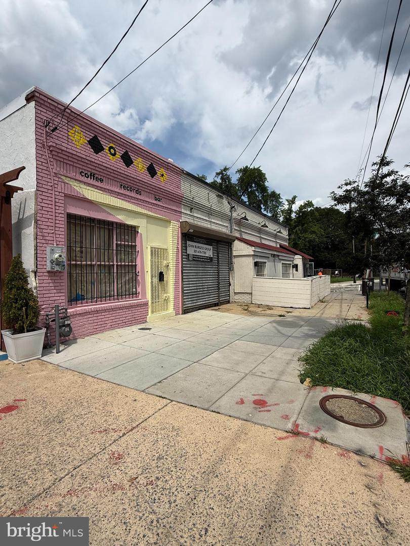 203 Upshur Street - Photo 1