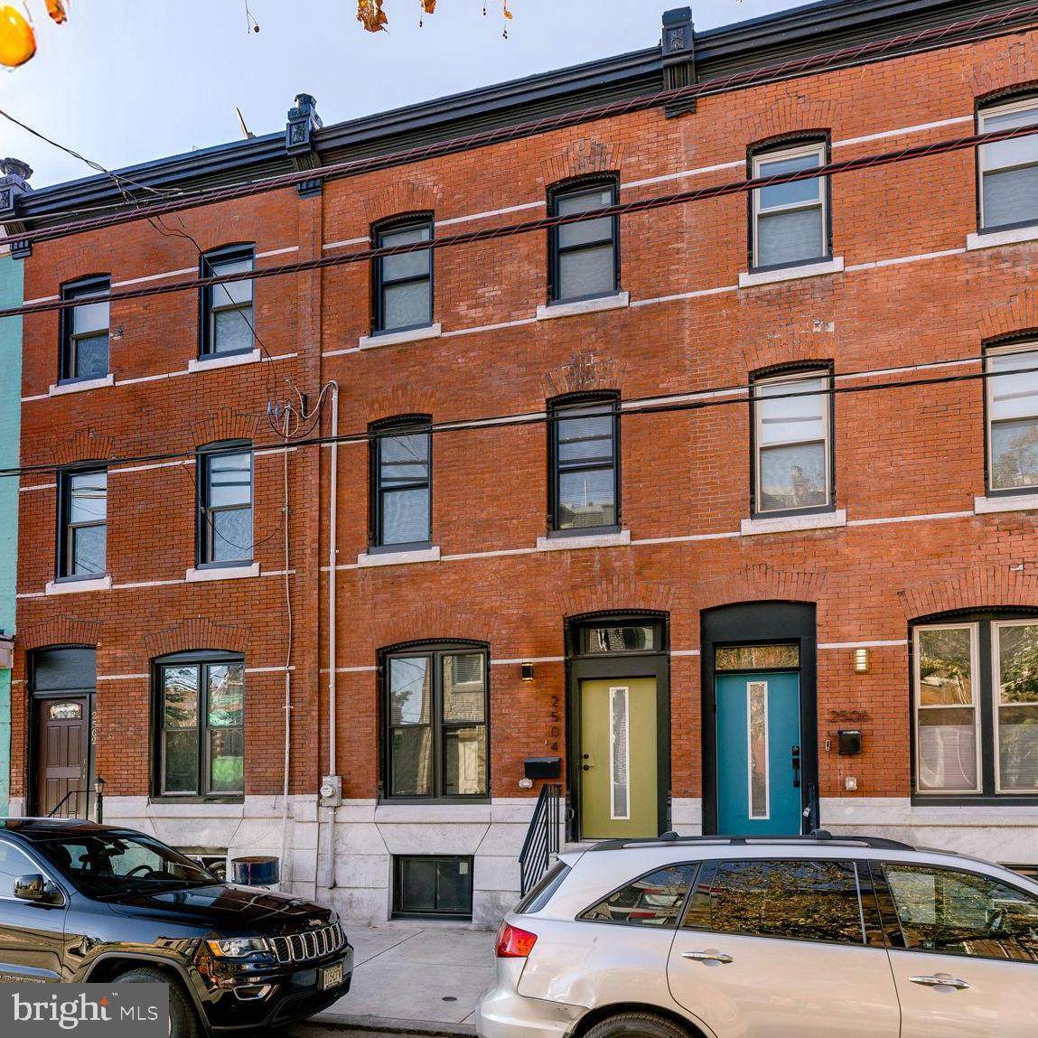 2504 Oxford Street - Photo 1