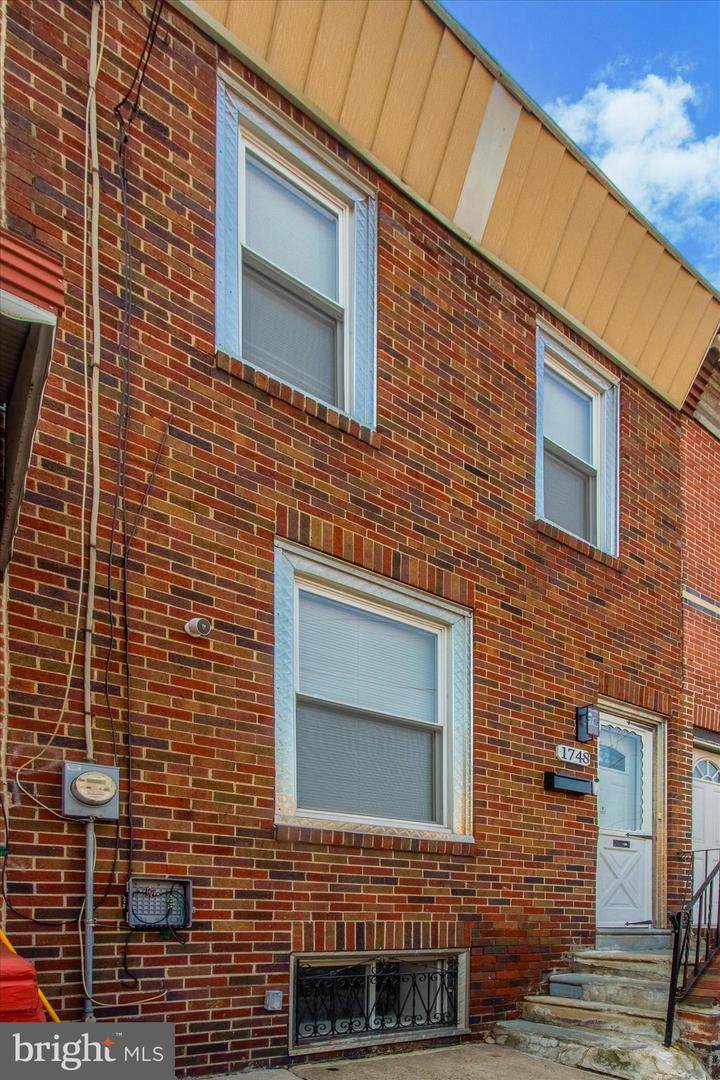 1748 Juniata Street - Photo 1