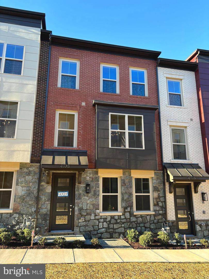 4928 Genome Alley - Photo 1