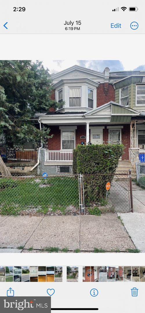 1526 Robinson Street - Photo 1