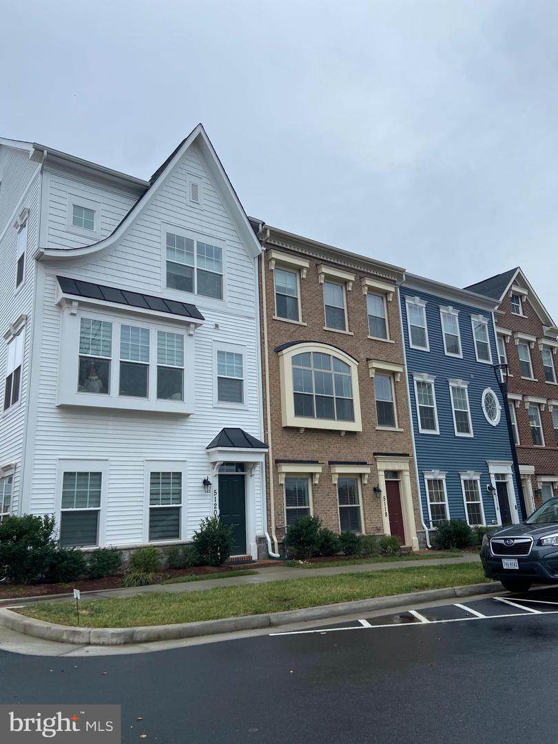 5118 Ridgeview Retreat Drive - Photo 1