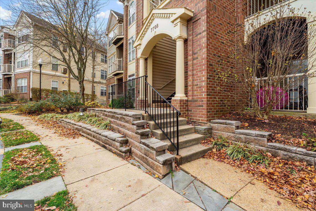 7708-B Haynes Point Way - Photo 1