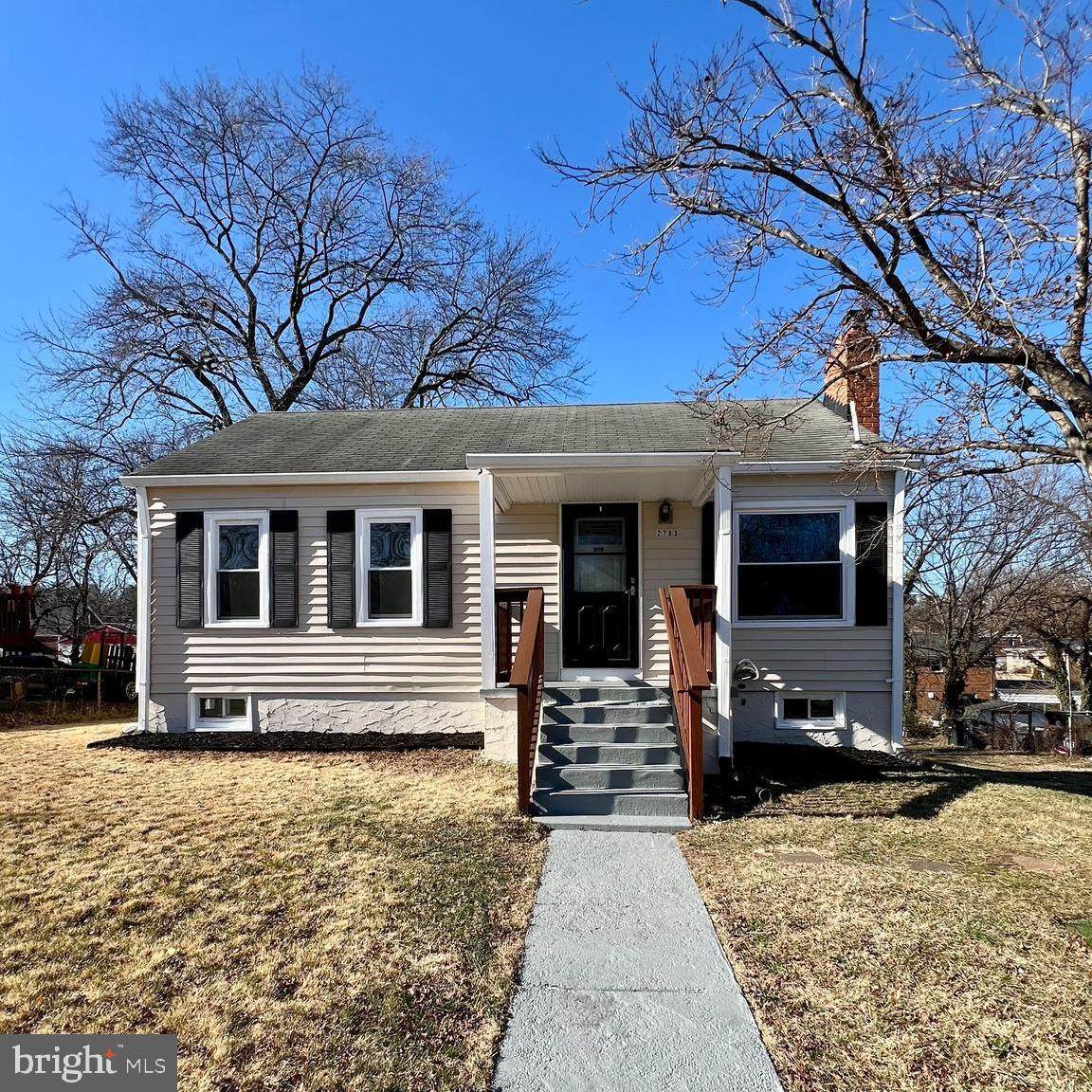 2703 Ocala Avenue - Photo 1