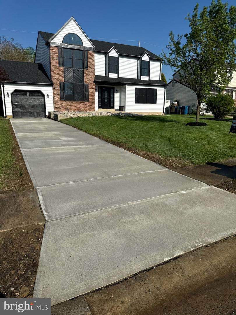 411 Pheasant Circle - Photo 1