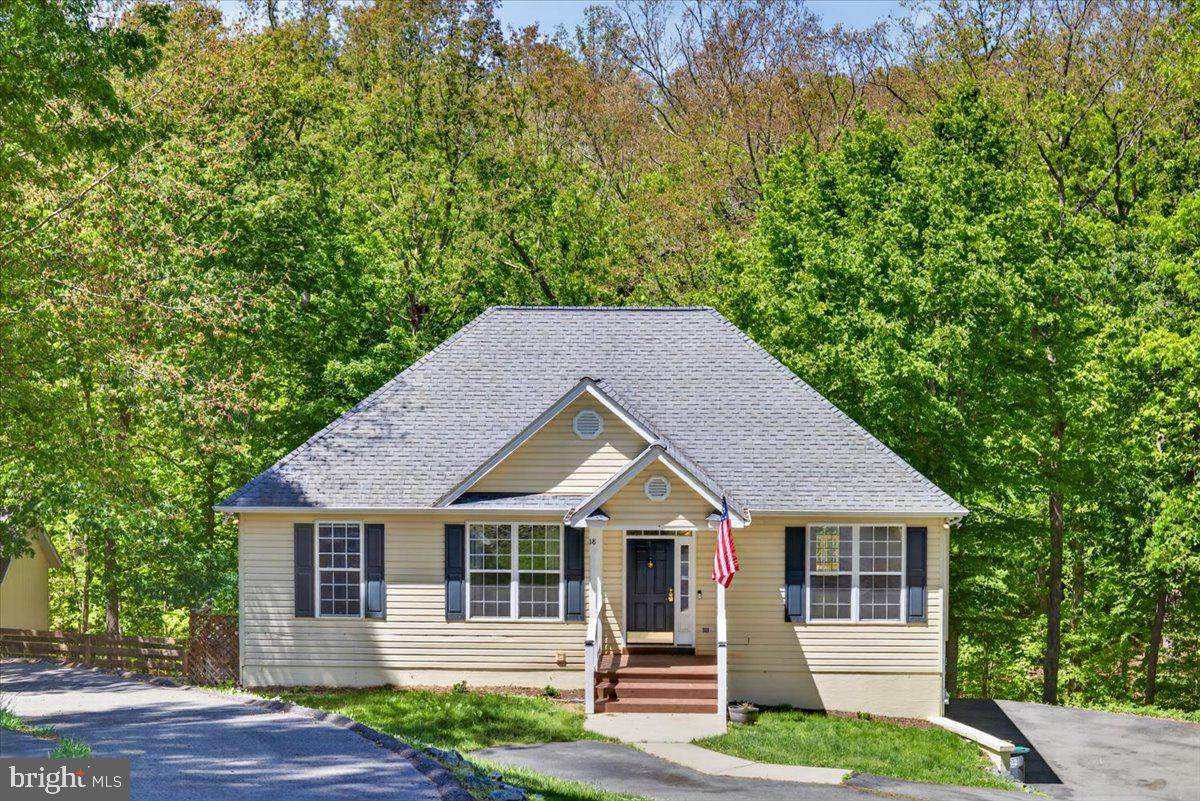 18 Chickasaw Place - Photo 1