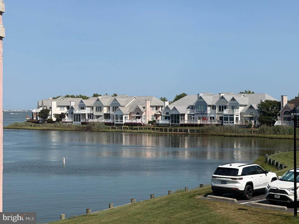 7411 Yacht Club Drive - Photo 1