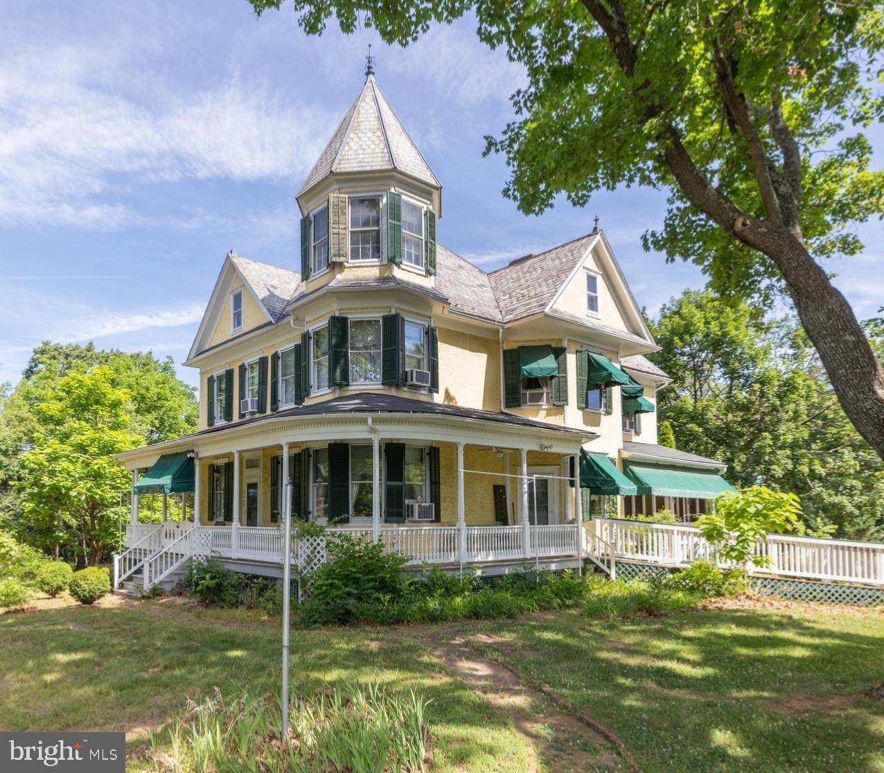 413 Grand Avenue - Photo 1