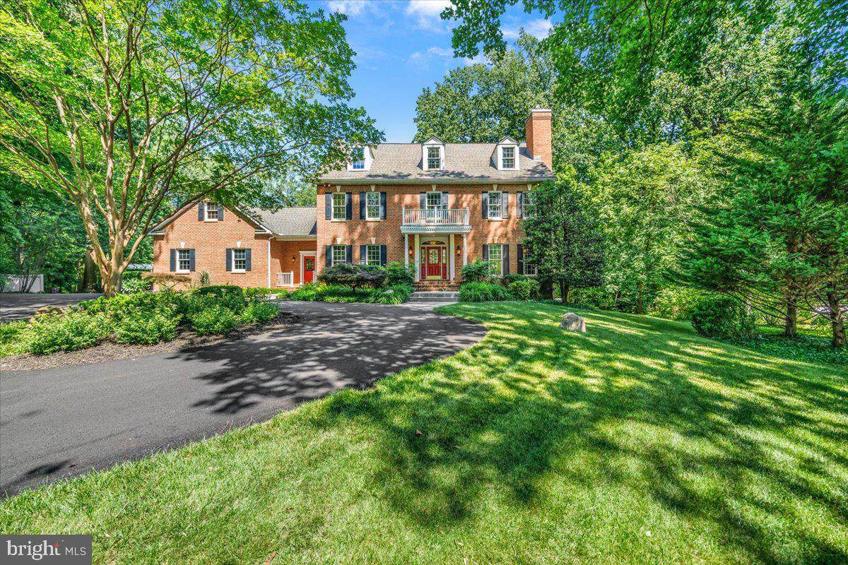 1135 Goldfinch Lane - Photo 1